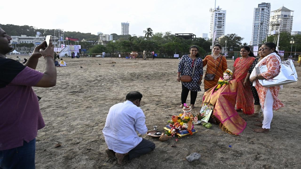 Ganeshotsav 2024: BMC says 3,320 idols of Lord Ganpati, Goddess Gauri immersed till 6 pm on Day 6 