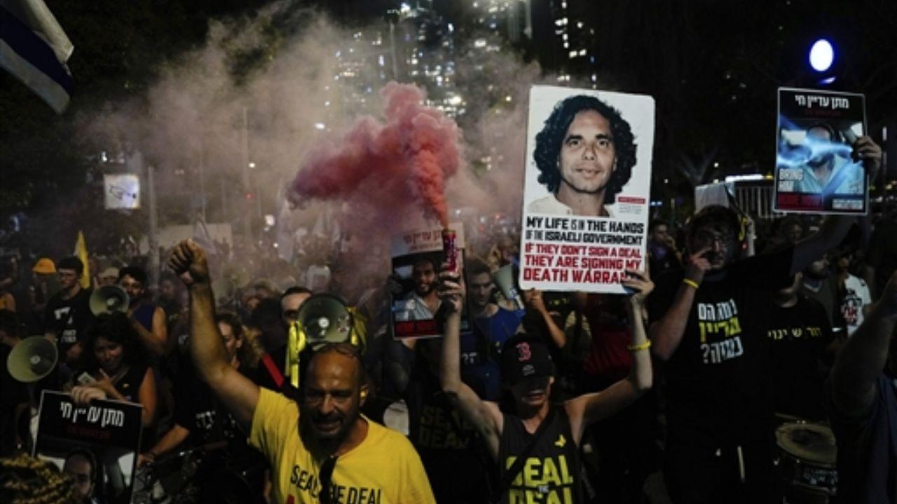 A protest near Prime Minister Benjamin Netanyahu's private residence in central Jerusalem turned violent on Monday night.