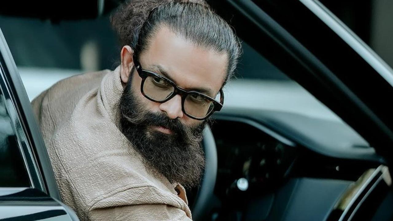 After 2 FIRs, Malayalam actor Jayasurya issues statement on sexual harassment allegations amid reports of avoiding arrest 