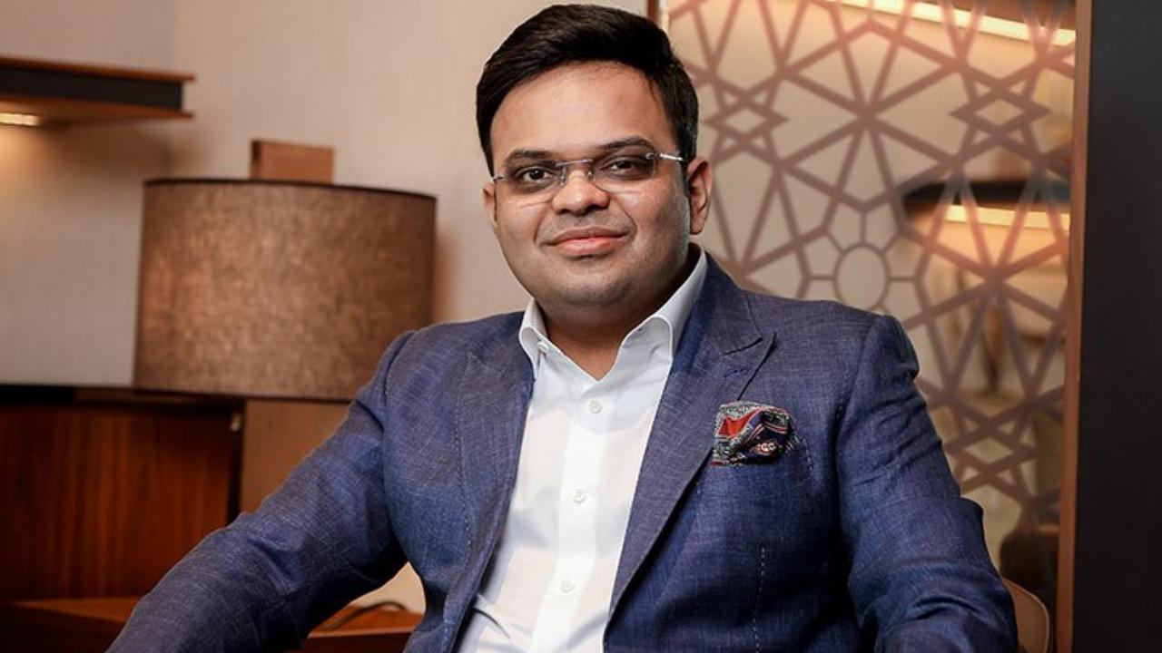 IPL mega auction buzz: Six retained stars and strategic RTM moves