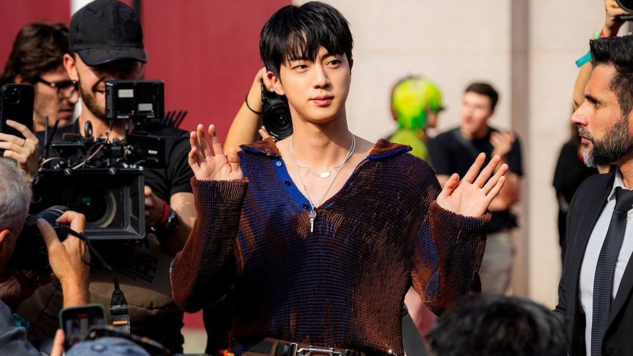 Video of BTS ARMY chanting Jin's name outside Gucci show as he greets them goes viral | Milan Fashion Week