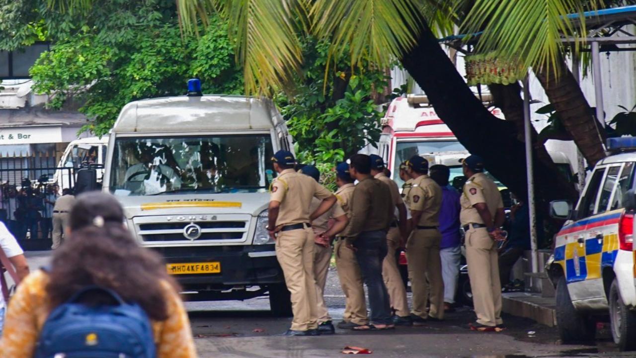 Badlapur sexual assault case accused's father moves HC, seeks SIT probe in son's encounter death