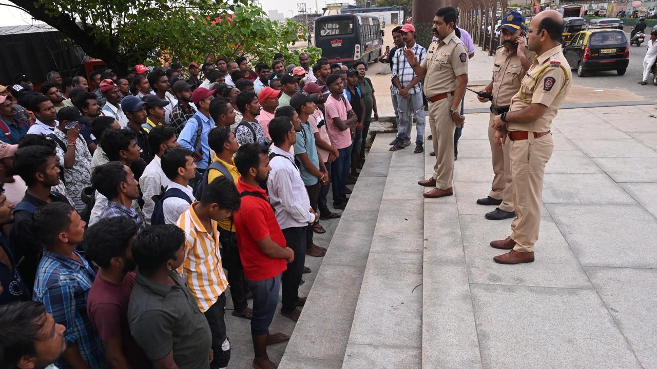 He added that a total number of 32 Deputy Commissioners of Police (DCPs), 45 Assistant Commissioners of Police (ACPs), 2,435 police officers, and 12,420 constables will be deployed to manage the large crowds and maintain law and order