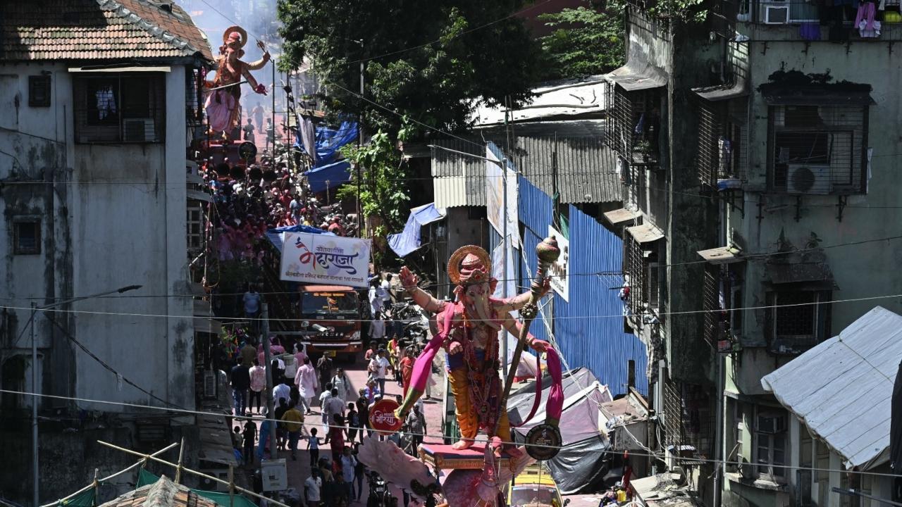 The processions for the immersion of Lord Ganesh began in Khetwadi area of Mumbai on Tuesday as devotees gathered in large numbers