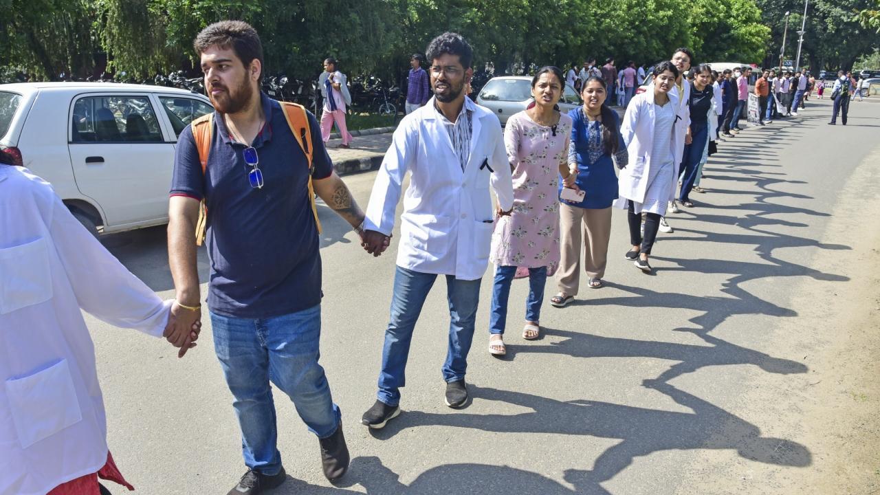 Kolkata rape-murder: Teachers protest, demand justice for murdered RG Kar hospital doctor