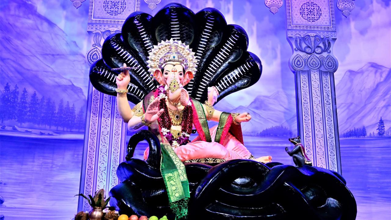 Lalbaugcha Raja 2021 (File Pic: X/Lalbaugcha Raja)
Lalbaugcha Raja is also called ‘Navsacha Ganpati’ which refers to the one who grants all wishes. The idol is famous for fulfilling wishes of devotees who come to seek blessings.