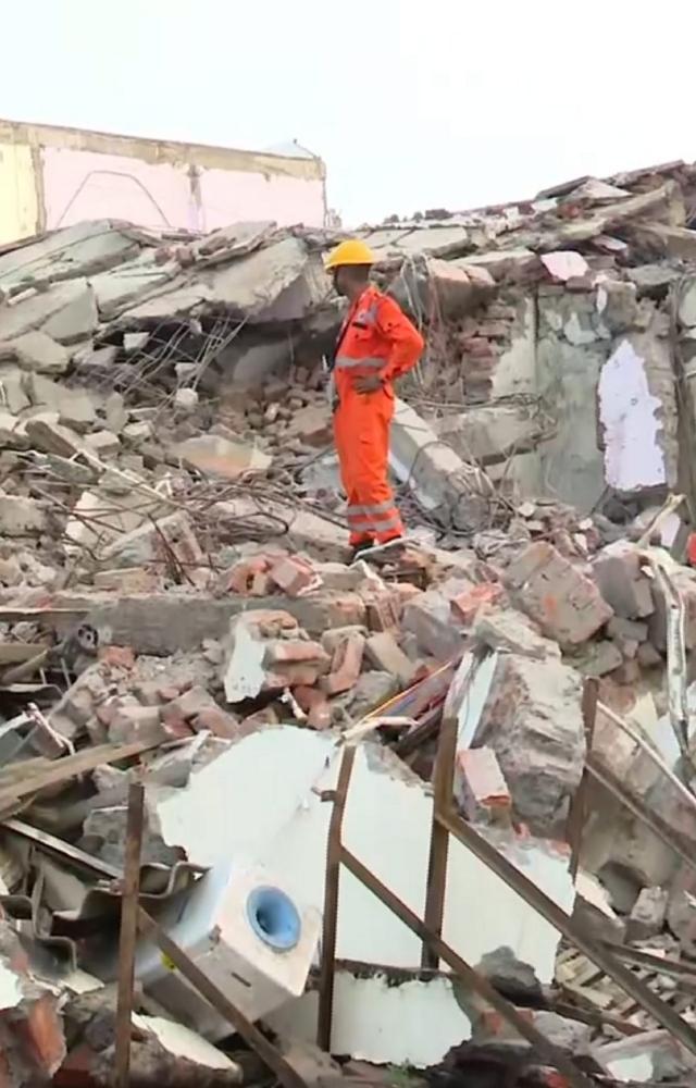 8 killed in Lucknow building collapse