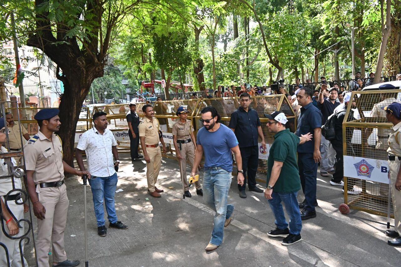 Bollywood actor Saif Ali Khan rushed to the scene where Malaika's father Anil Arora jumped to his death. 