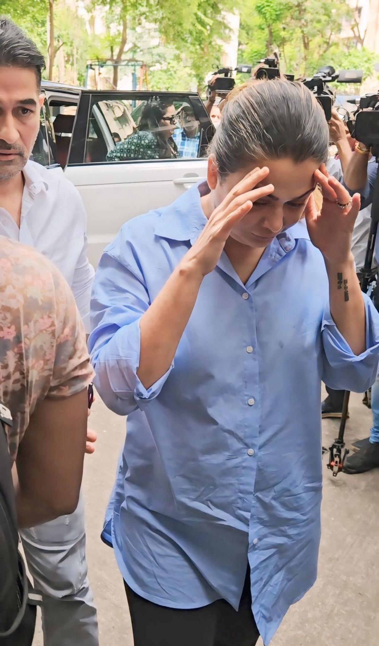 Malaika’s sister Amrita Arora too reached the apartment building, from where according to reports their father Anil Arora committed suicide.