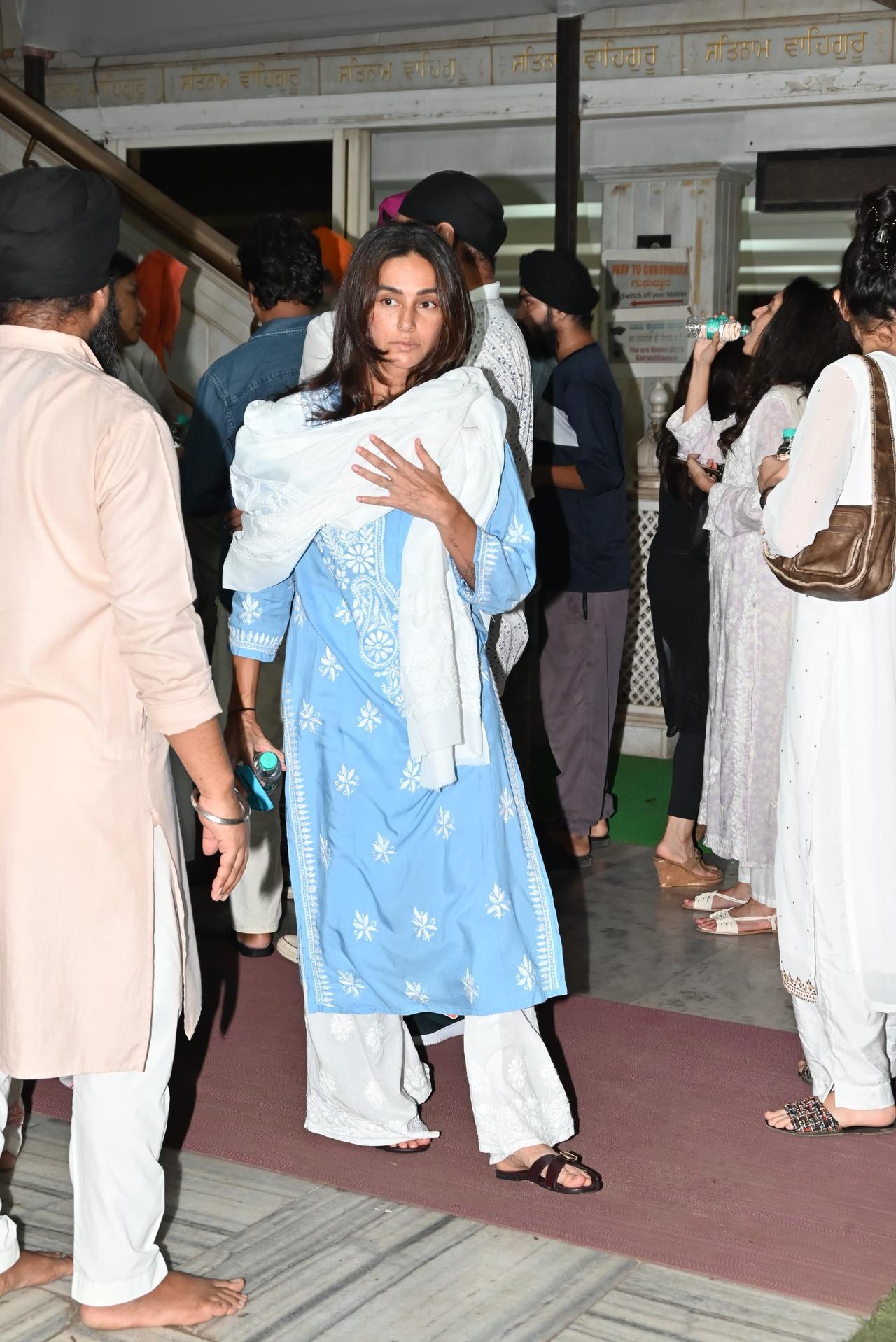 Actress and television presenter Shibani Dandekar was also at the prayer meet. 