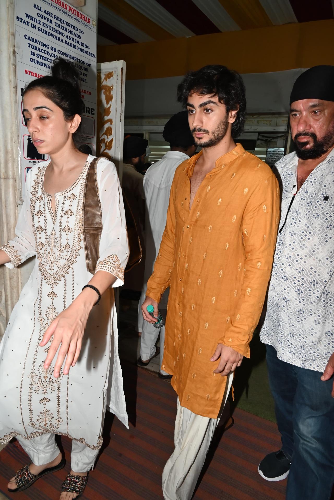 Malaika's son Arhaan Khan was spotted at the prayer meet with other family members. 
