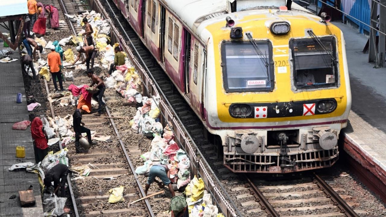 During the block, all Up Slow line trains are being run on the Up Fast line from Borivali to Goregaon