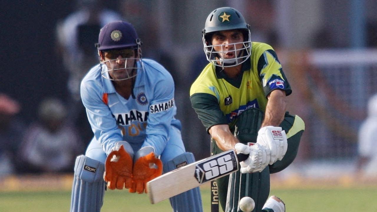 Having needed to chase a target of 158 runs, Misbah-ul-Haq scored 43 runs in 38 balls including 4 sixes. Younis Khan (24) and Imran Nazir (33) were the other two highest run-scorers for the 