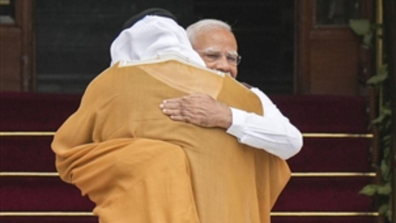 When the Crown Prince arrived in New Delhi on September 8, Union Minister Piyush Goyal greeted him warmly and ceremoniously.