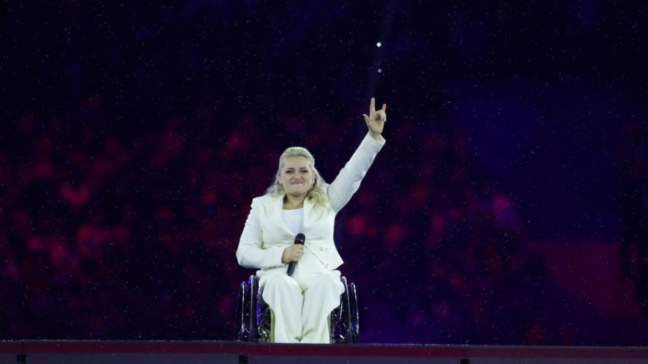 Broadway star Ali Stoker then sang the American national anthem before a film was shown of a band performing on a Californian beach as skateboarders and wheelchair athletes performed tricks.