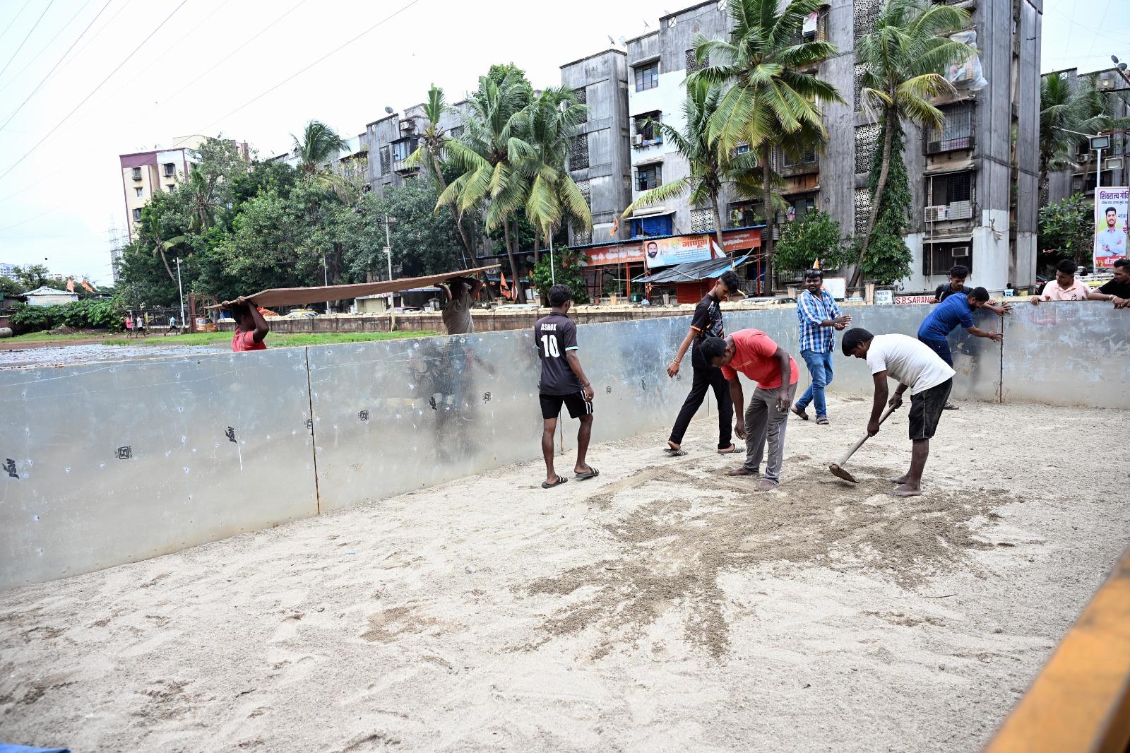 This year, BMC decided to make a list of artificial lakes on Google Maps to make the information easily available to the citizens. Apart from this, devotees will also get information about artificial lakes through QR codes placed outside pandals