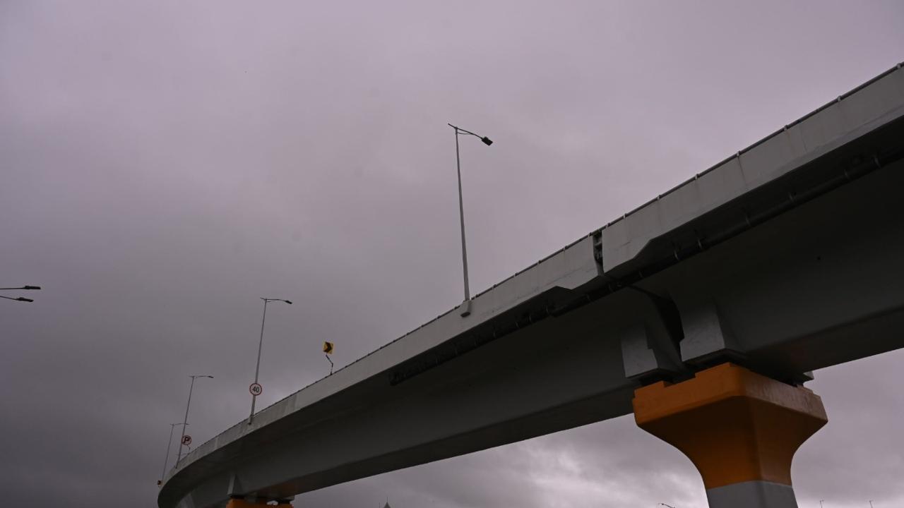 Earlier, on Wednesday (September 25), the city was virtually at a standstill due to rainfall, which caused water-logging at various locations, resulting in traffic jams, train delays and flight diversions