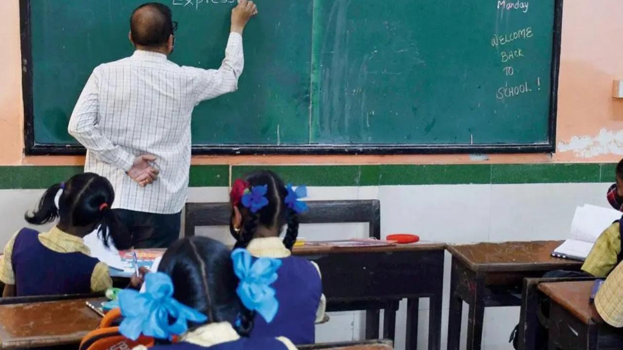 Maharashtra announces recipients of 2023-24 Krantijyoti Savitribai Phule State Teachers' Award