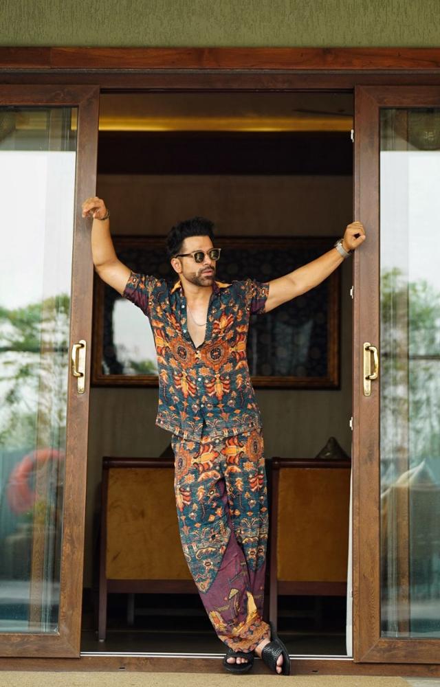 Oh, damn! Totally killing it. Rithvikk Dhanjani, in a gothic printed co-ord set, made our jaws drop
