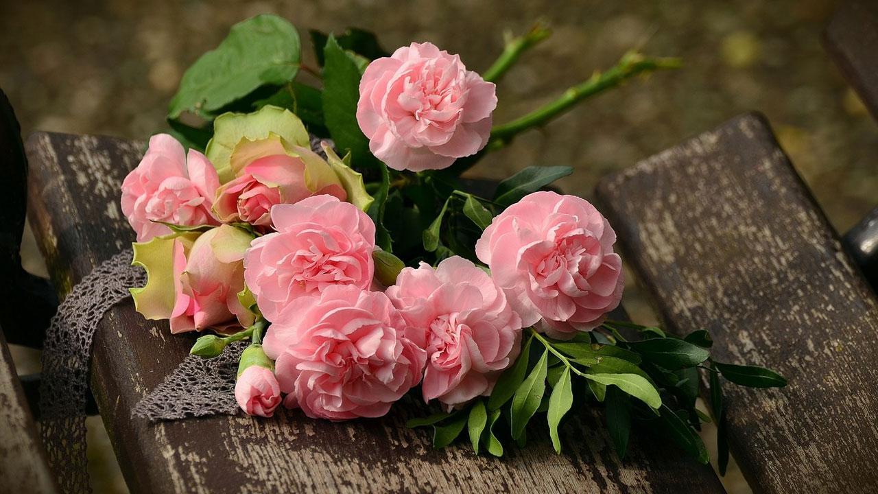 How to Choose the Right Flowers for Different Occasions in Singapore