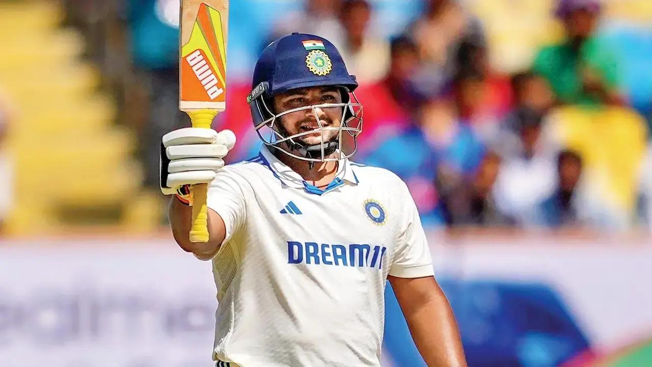 After making a stunning arrival in international cricket, Sarfaraz Khan who made his Test debut against England has also cemented his place at least for the Bangladesh Test series. The spectators will expect the Mumbaikar to continue his swashbuckling approach as he did against England earlier in the year