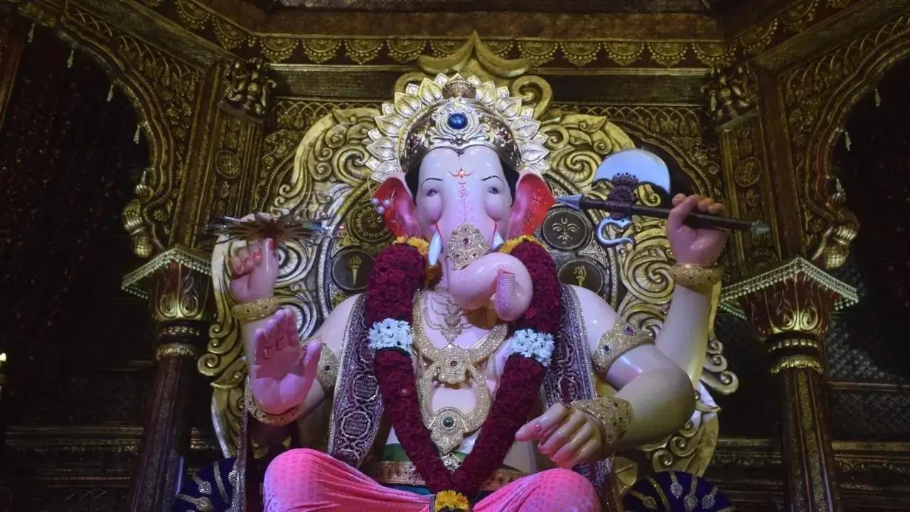 (Mid-Day File Pic/Ashish Raje)
Pandal-hopping is one of the most anticipated activities of Ganeshotsav in Mumbai. Here are five must-visit Ganpati pandals in Mumbai and directions to reach there.  Read More