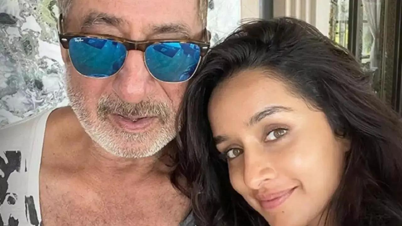 Revisiting Shraddha Kapoor's adorable moments with her 'bapu' Shakti Kapoor