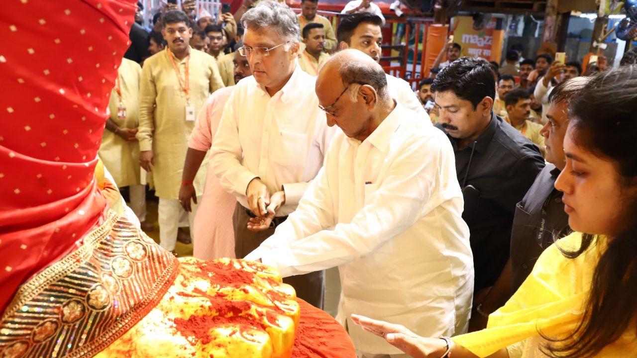 IN PHOTOS NCP (SP) patriarch Sharad Pawar visits Lalbaugcha Raja on
