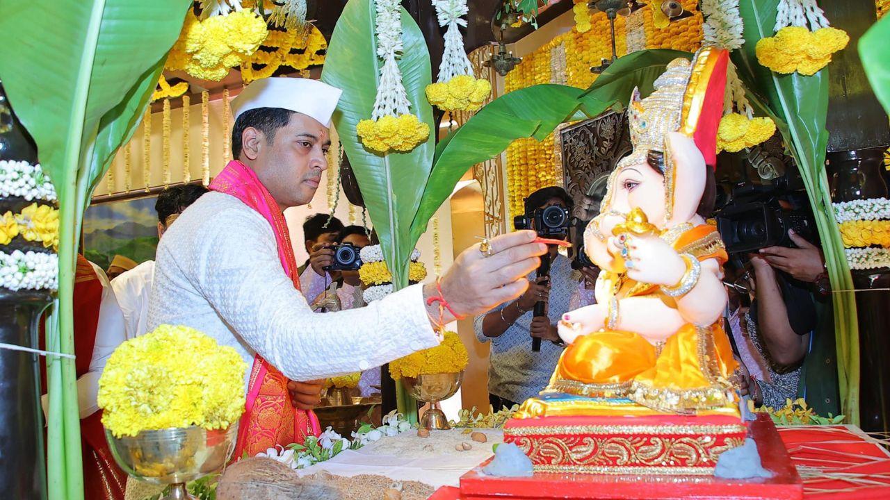 IN PHOTOS CM Eknath Shinde offers prayers on Ganesh Chaturthi