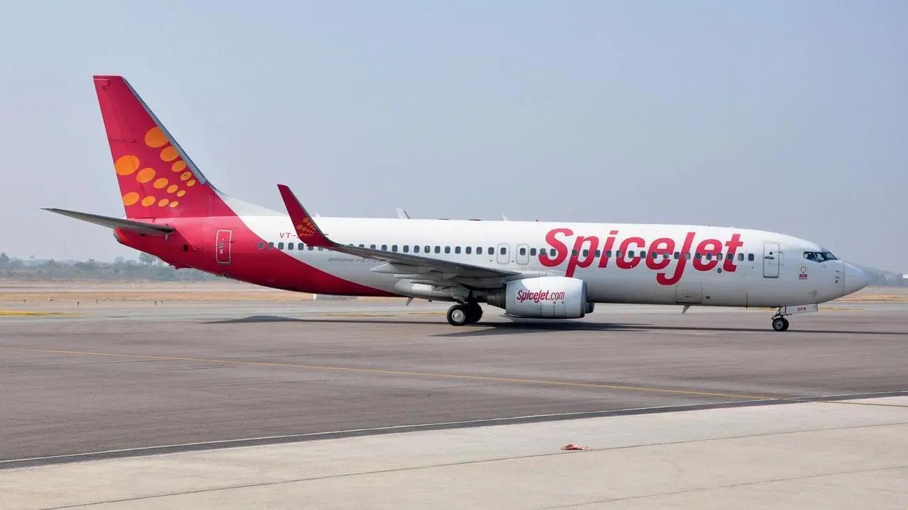 Passengers of SpiceJet flight from Mumbai to Dubai face major delays