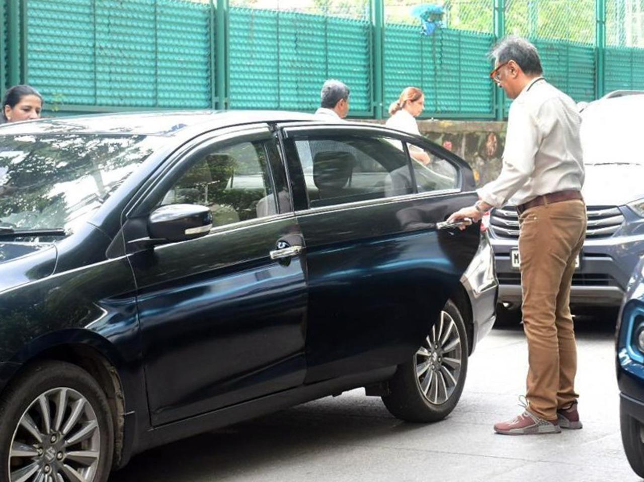 Granddads Prakash Padukone and Jagjit Singh Bhavnani were spotted together days after Deepika Padukone and Ranveer Singh welcomed a baby girl. 