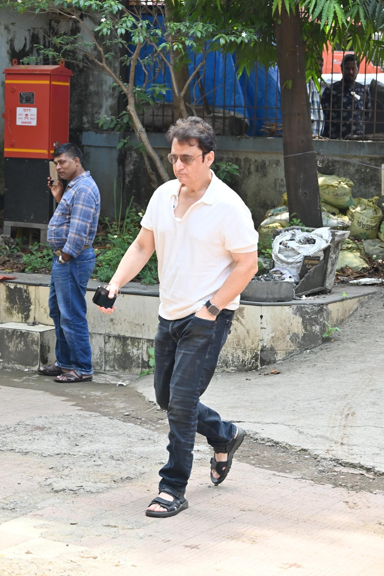 Film producer Sajid Nadiadwala was also spotted at the last rites. 