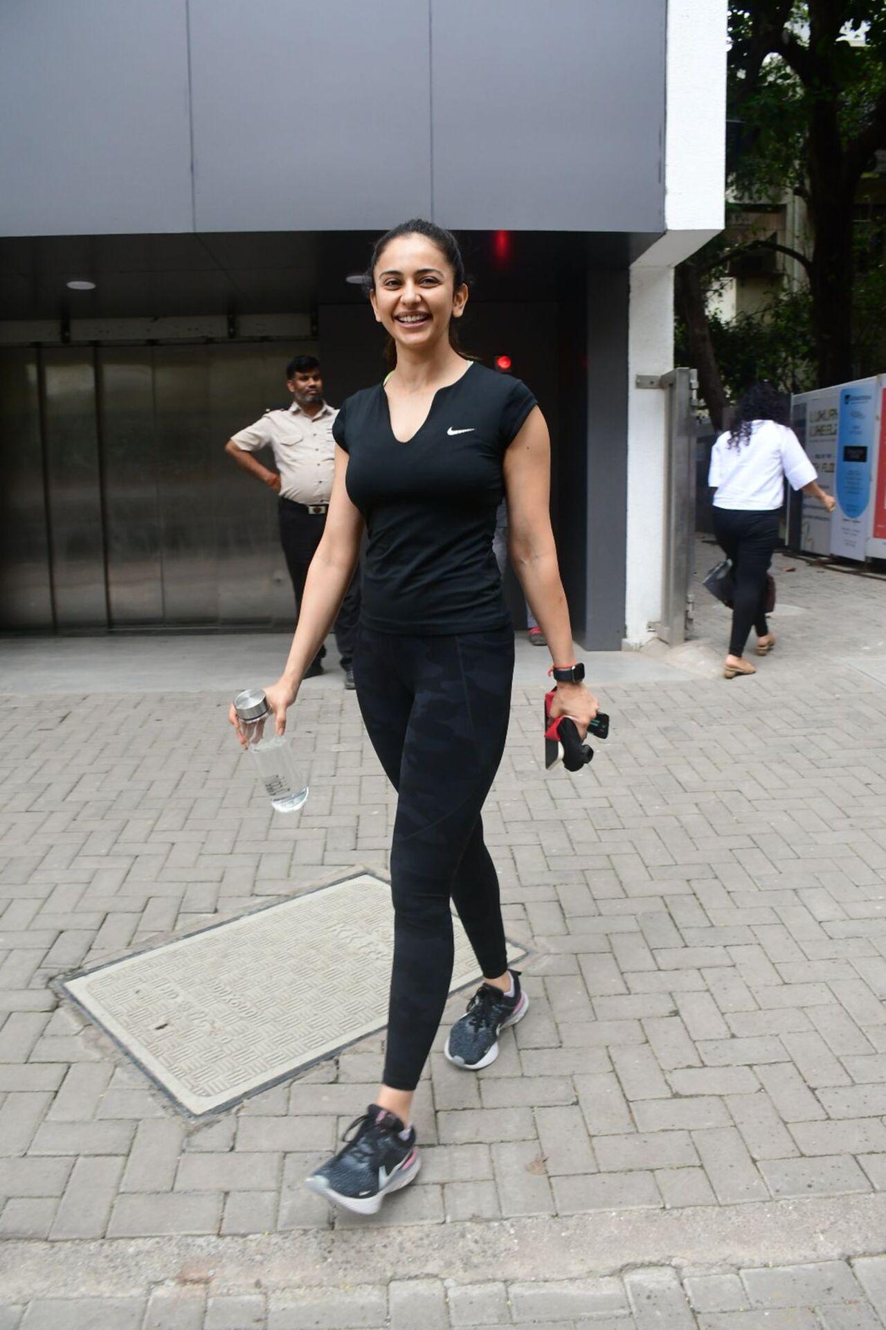 Bollywood beauty Rakul Preet Singh was spotted outside a gym in Santacruz as she squeezed in time for some workout after gorging on sweets. 