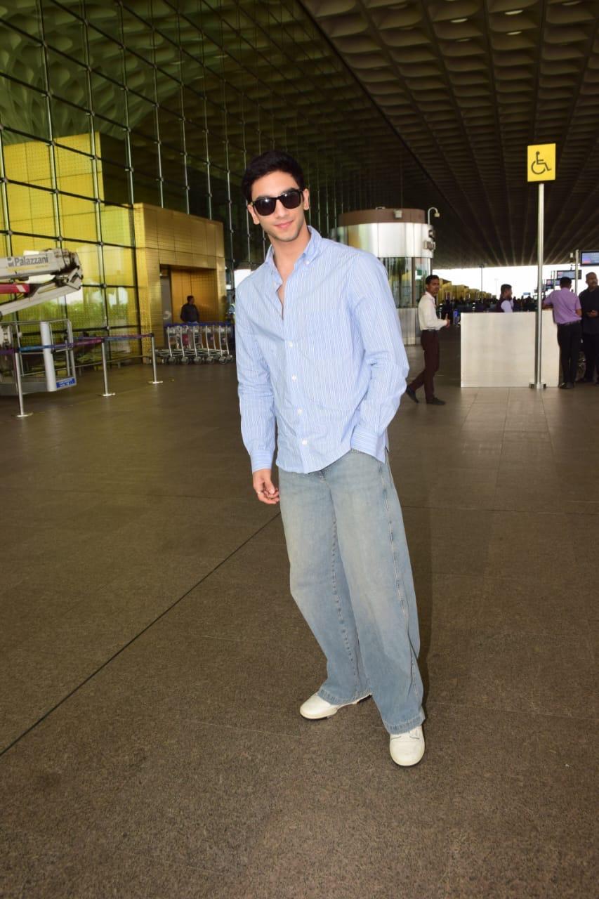 Vedang Raina looked handsome at the Mumbai airport today