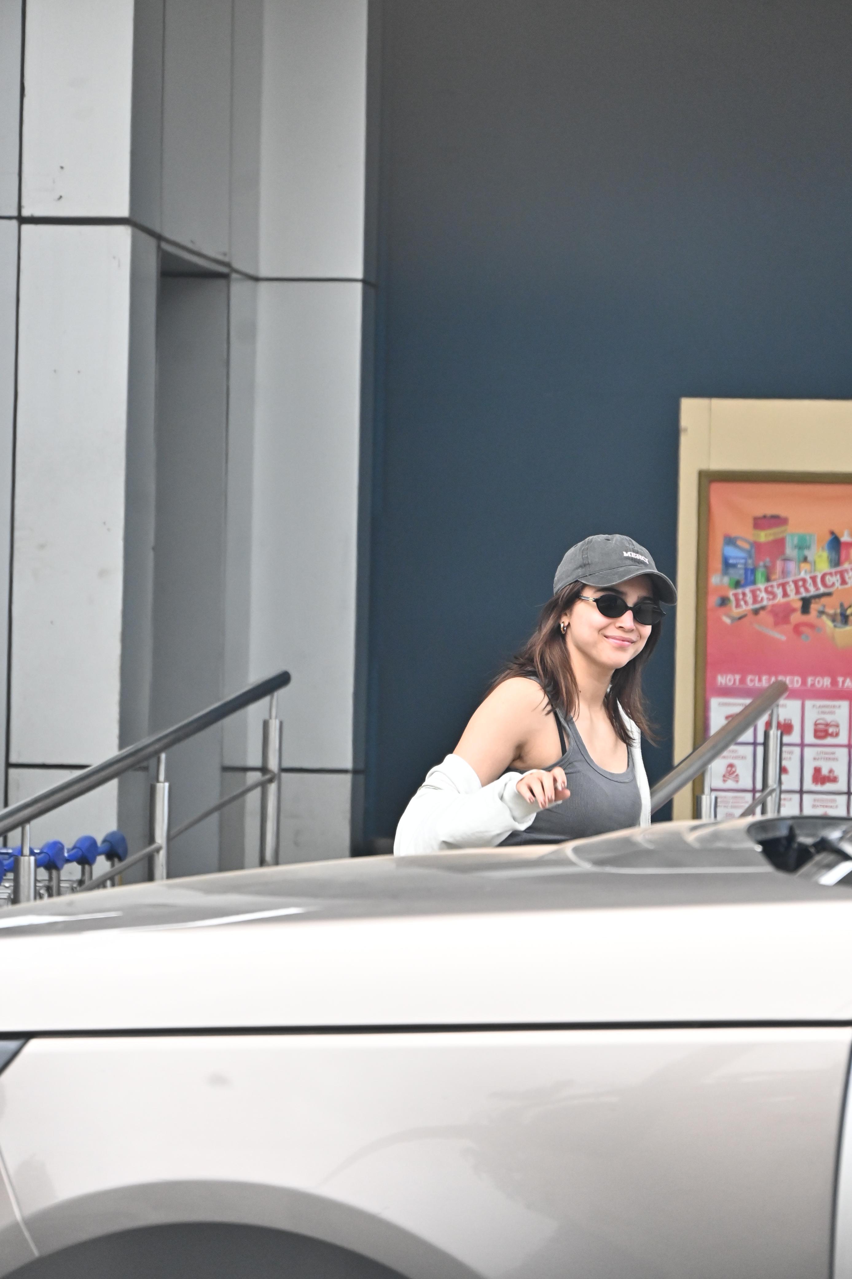 Sharvari Wagh was also spotted at the Kalina airport. She and Alia Bhatt completed their Kashmir schedule for Alpha