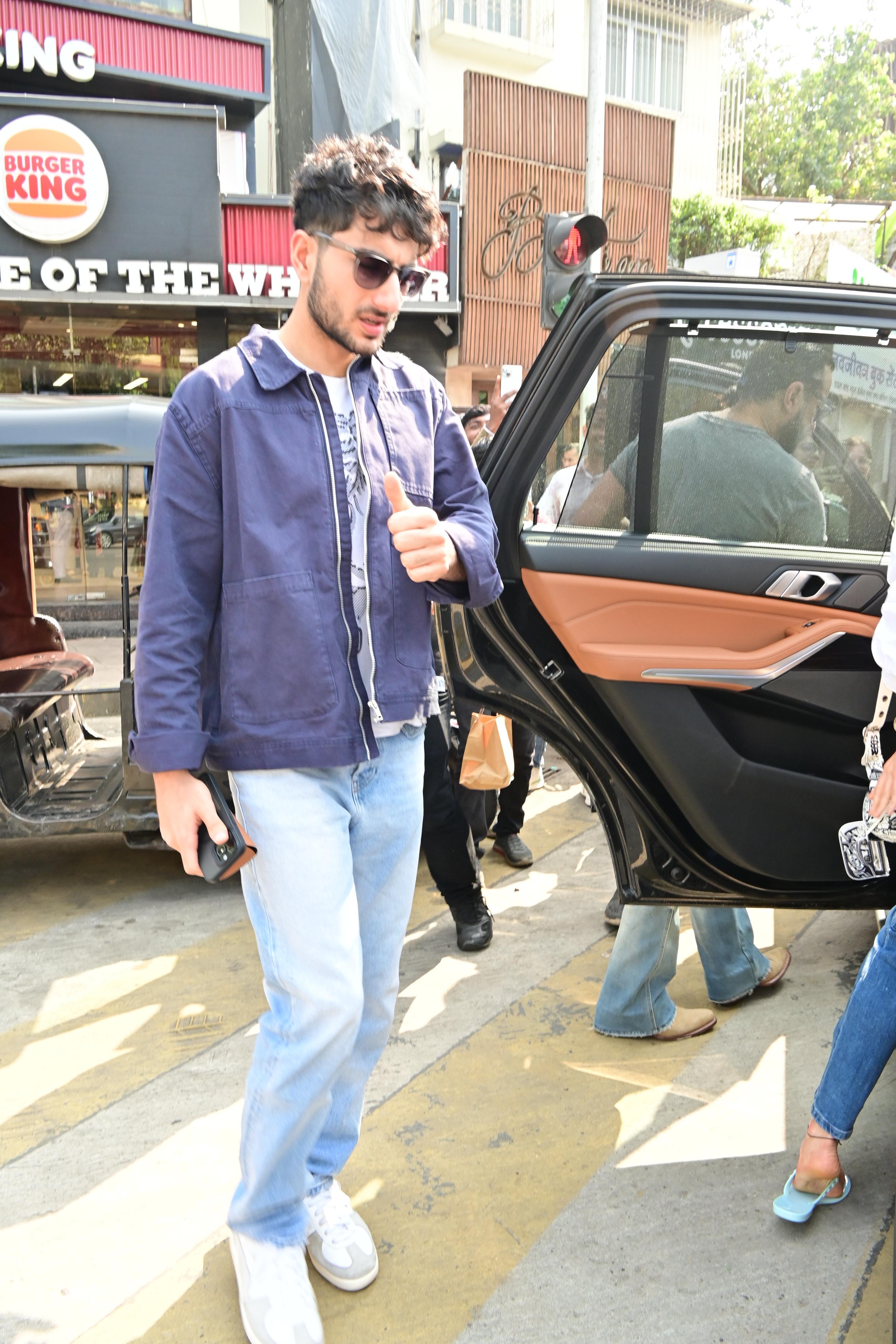 Check out what Ibrahim Ali Khan wore for his lunch outing with his father and sister