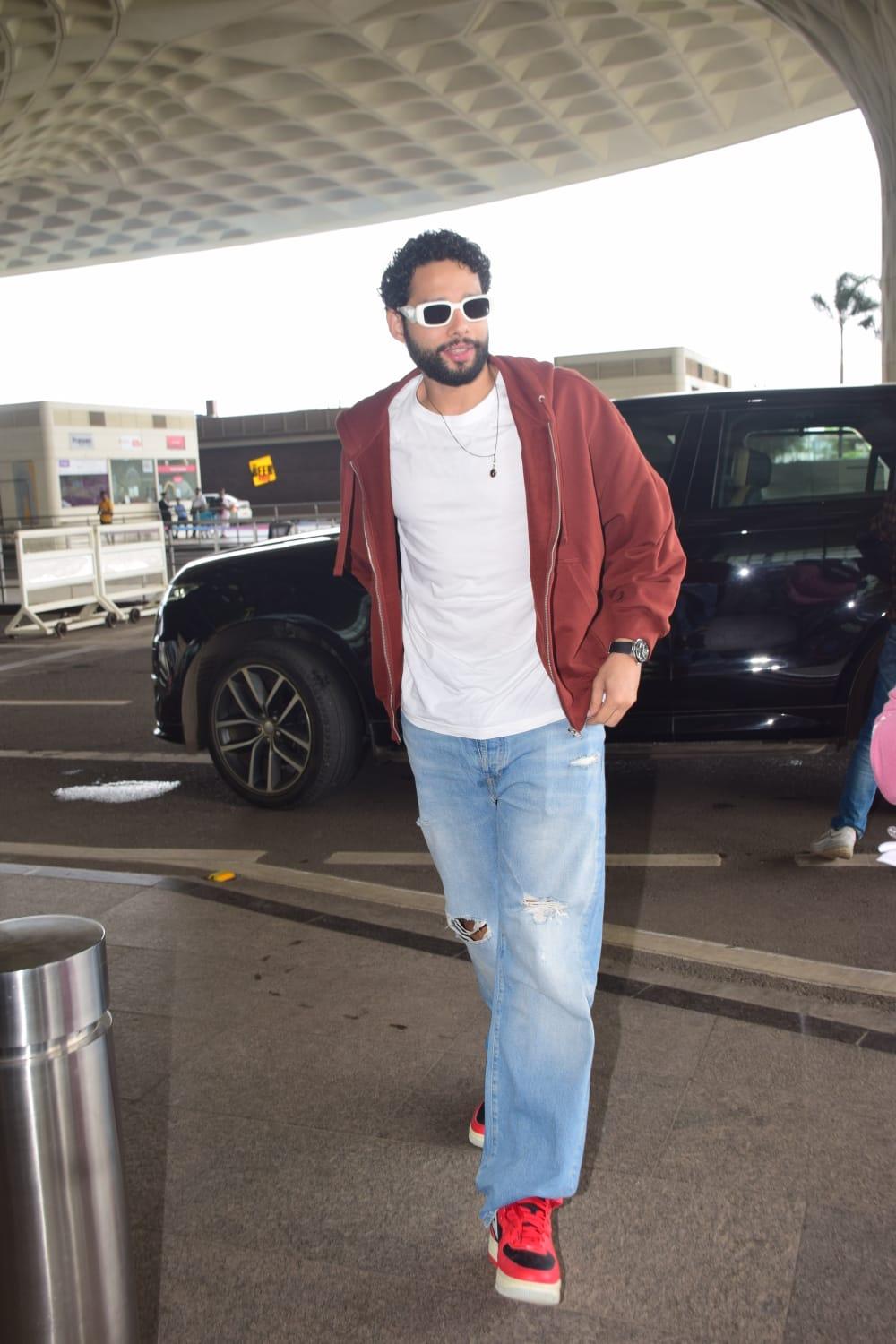 Yudhra star Siddhant Chaturvedi served some looks at the Mumbai airport today
