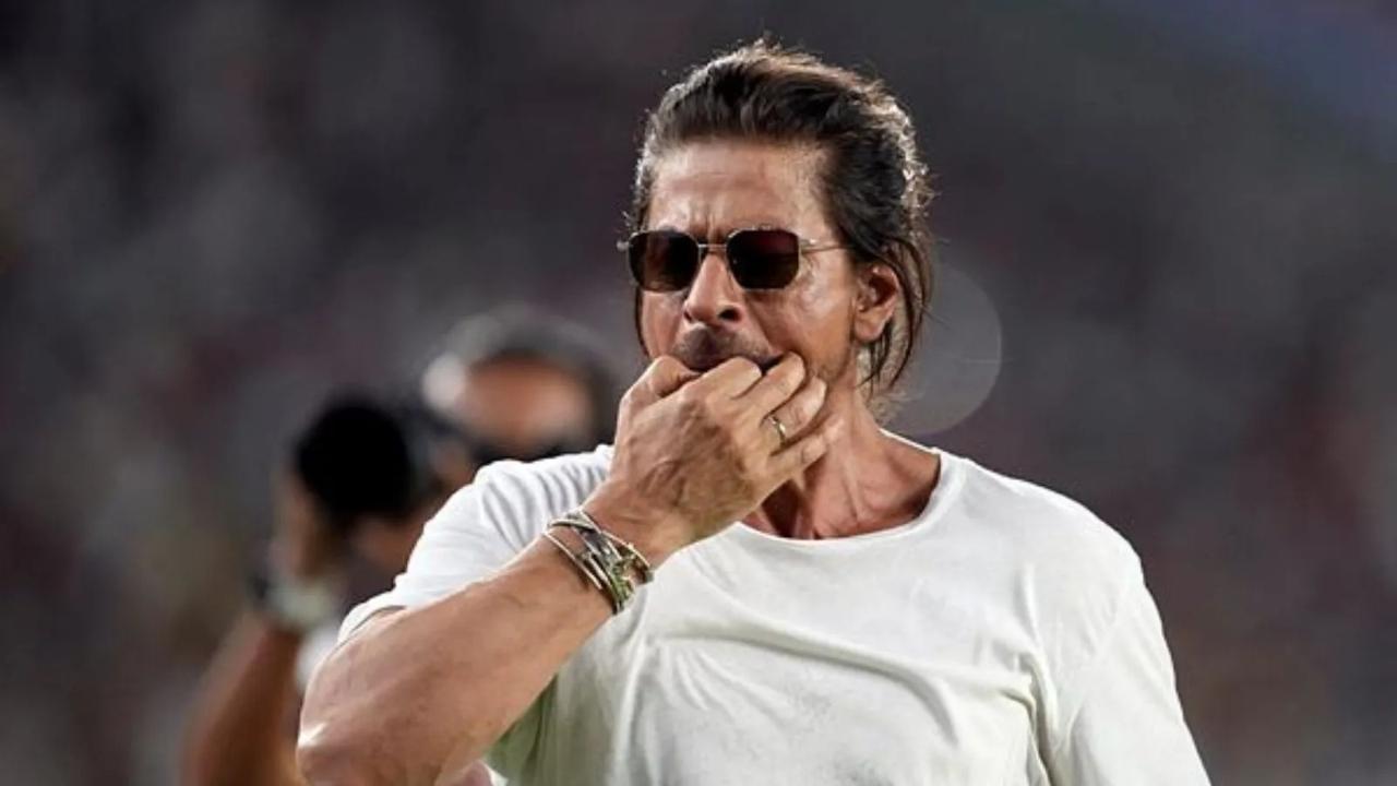 Shah Rukh Khan tops taxpayers' list, pays more than Pathaan's day 1 box office collection, this South actor ranks 2nd