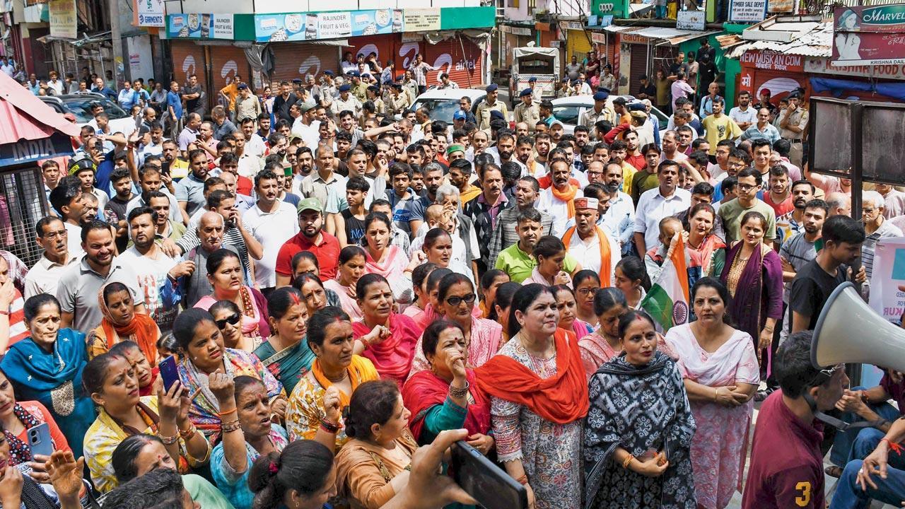 Shimla mosque dispute: VHP leaders, ex-councillors booked for violent protest