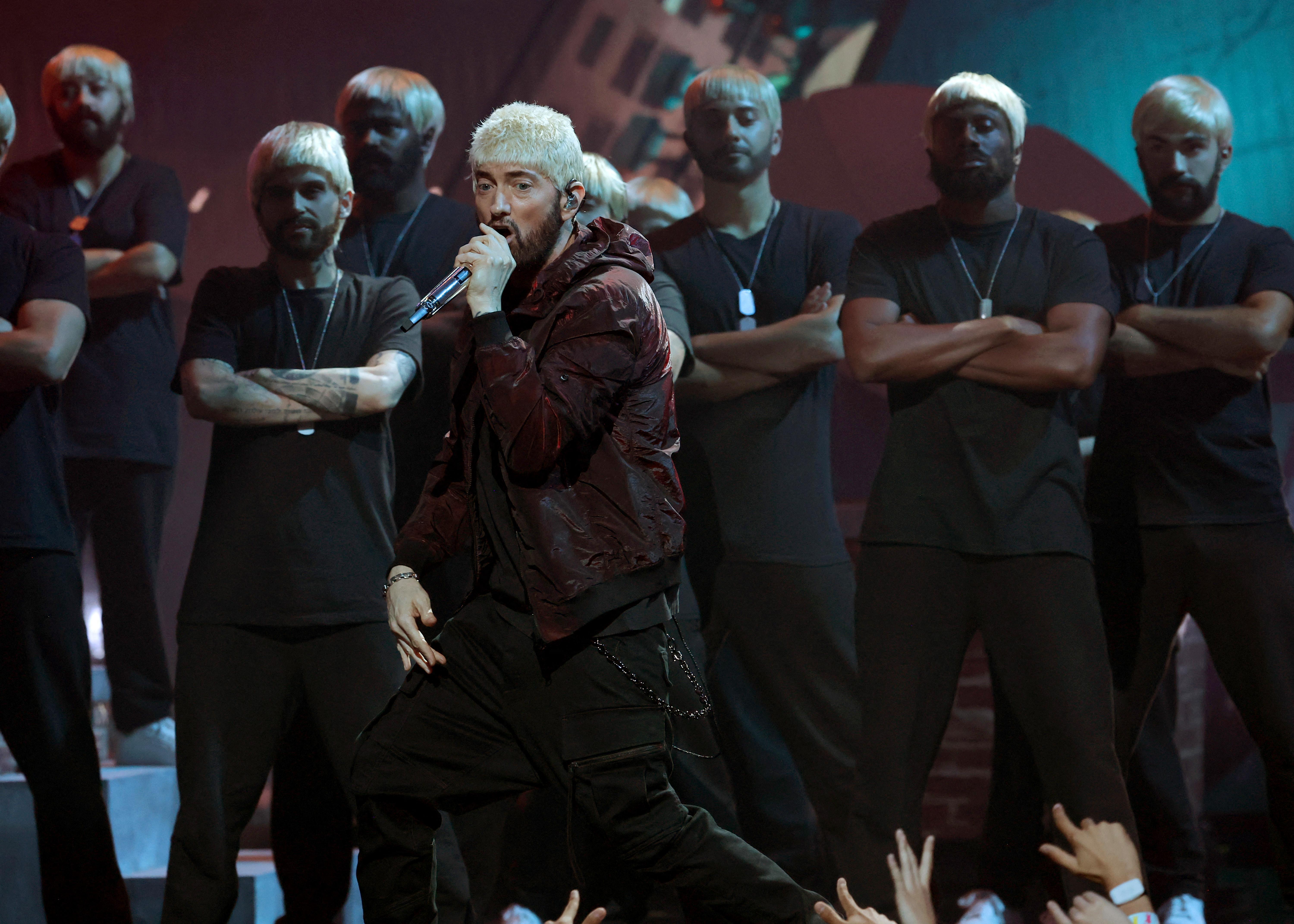 Eminem was the perfect choice to kick off the show, considering he's a VMAs legend and came in with six nominations thanks to his 