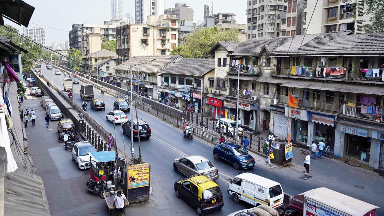 Elphinstone Bridge row: Residents to be relocated at same site, announces govt