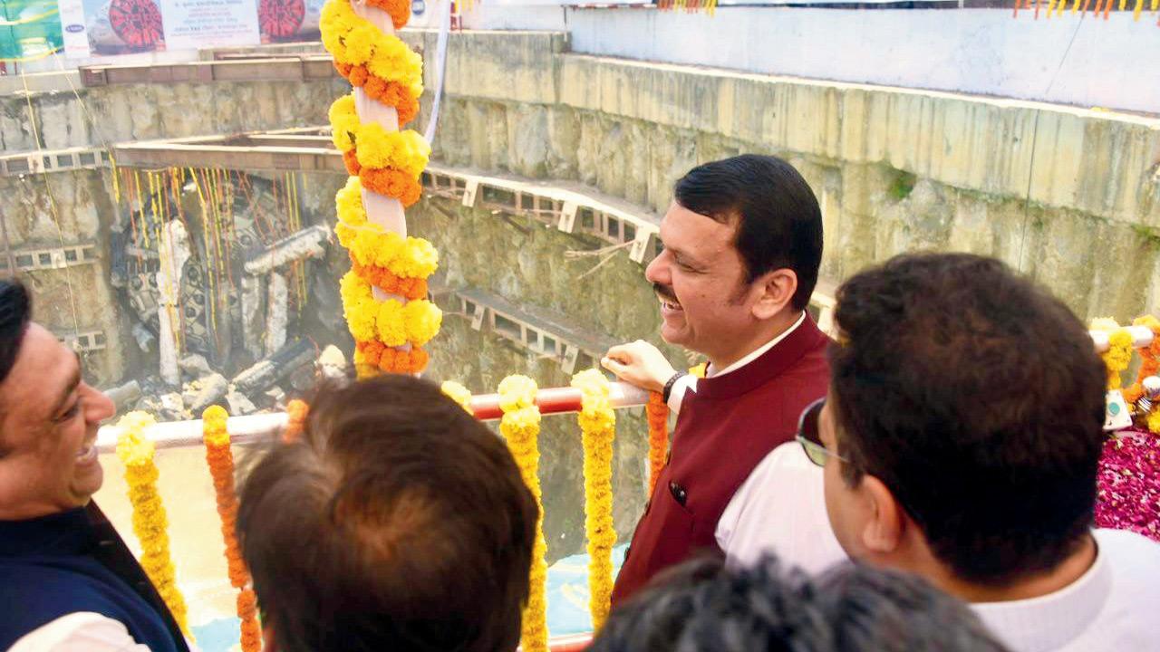 The breakthrough event was attended by Chief Minister Devendra Fadnavis (in a maroon jacket) and other dignitaries. Pic/by special arrangement 