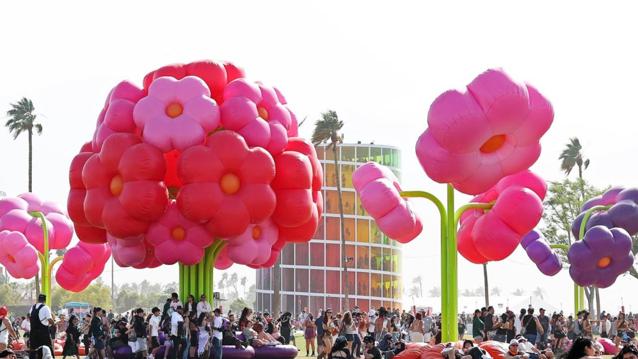 After the first weekend from April 11-13, the festival attracted huge crowds on the second weekend as well