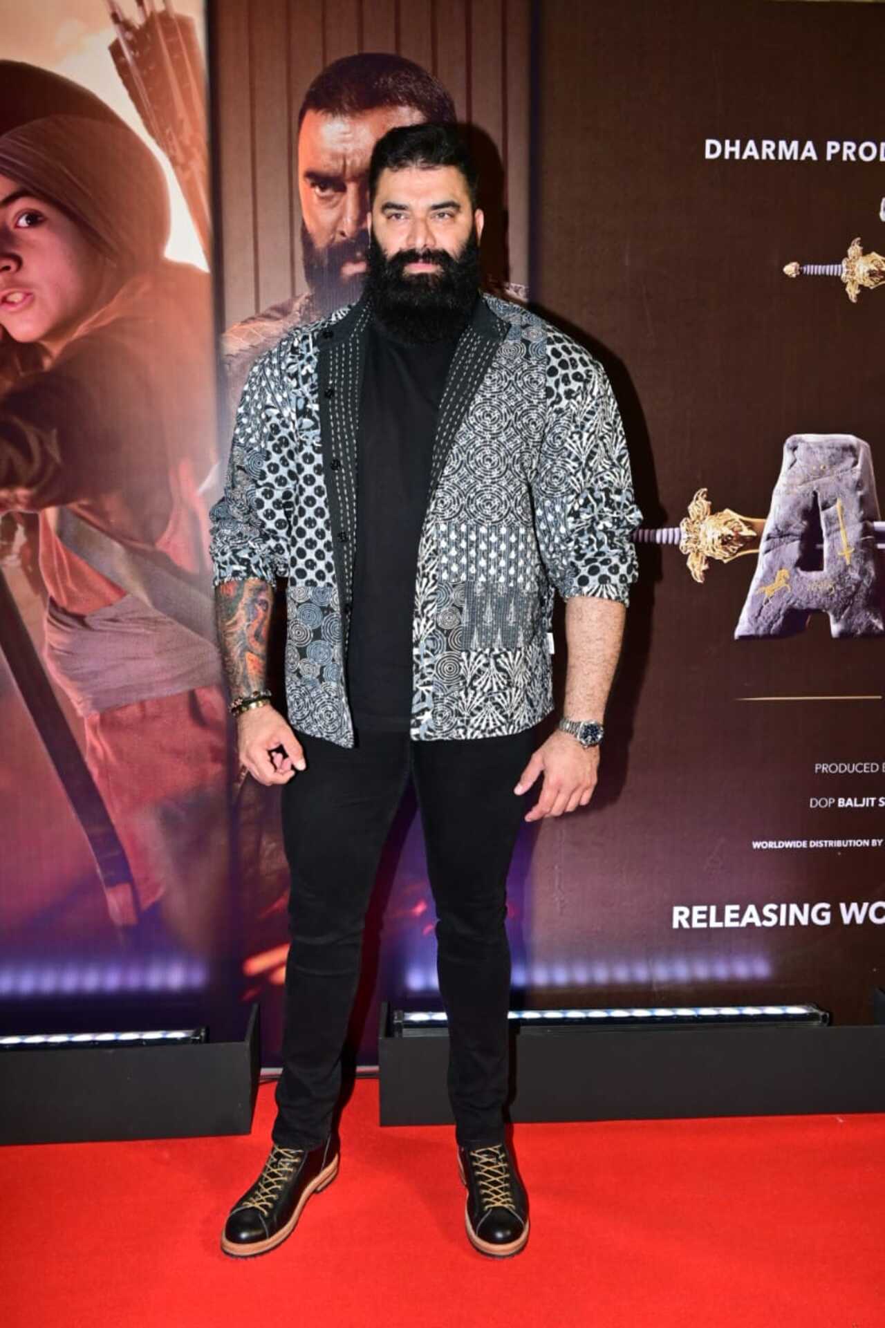 Nikitin Dheer also posed at the red carpet of the film's screening