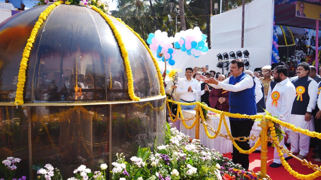 The dignitaries also visited an exhibition of rare pictures of Ambedkar's life and times organised there by the Brihanmumbai Municipal Corporation (BMC)