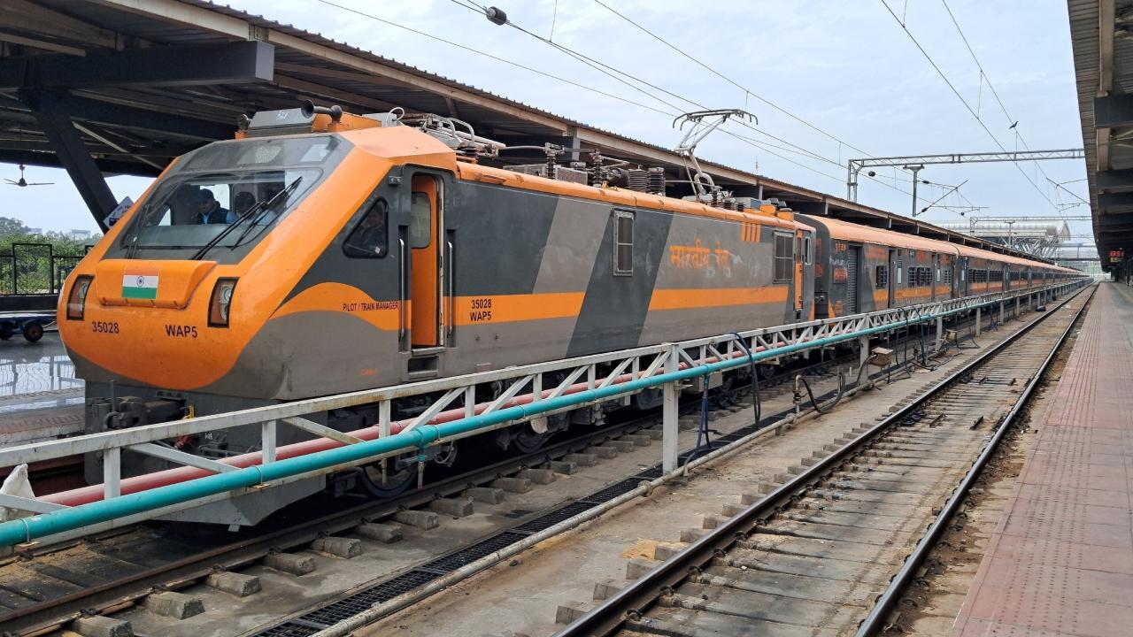 Mumbai gets its first Amrit Bharat Express train service