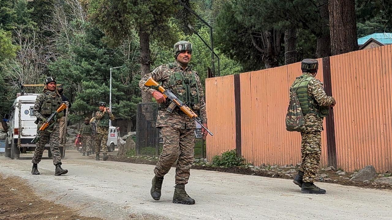 As part of these operations, numerous raids were conducted at various locations throughout the district. Day and night search operations are underway with heightened vigilance. So far, around 175 suspects have been detained for questioning to dismantle the support networks aiding terrorist activities