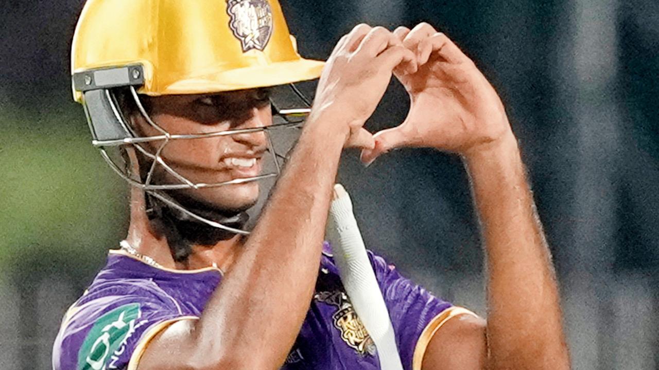 Angkrish Raghuvanshi celebrates his 50 yesterday