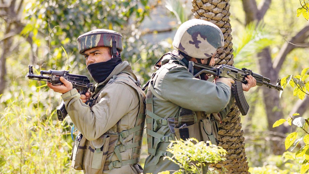 Indian Army retaliates to Pakistan firing along LoC