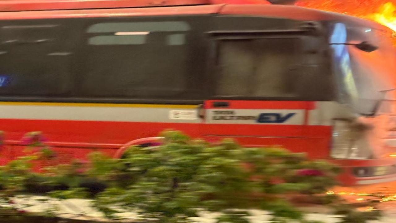 Fire breaks out on BEST bus near Churchgate Station, no injuries reported